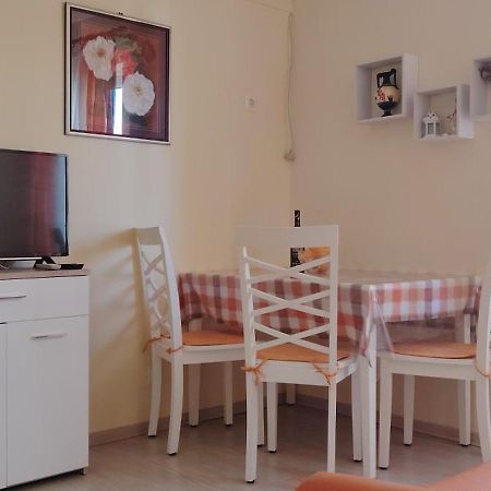 מאלי לוסיניי Apartments Mara מראה חיצוני תמונה