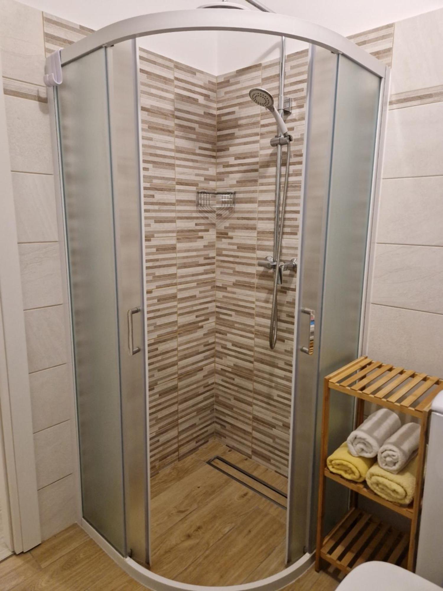 מאלי לוסיניי Apartments Mara מראה חיצוני תמונה