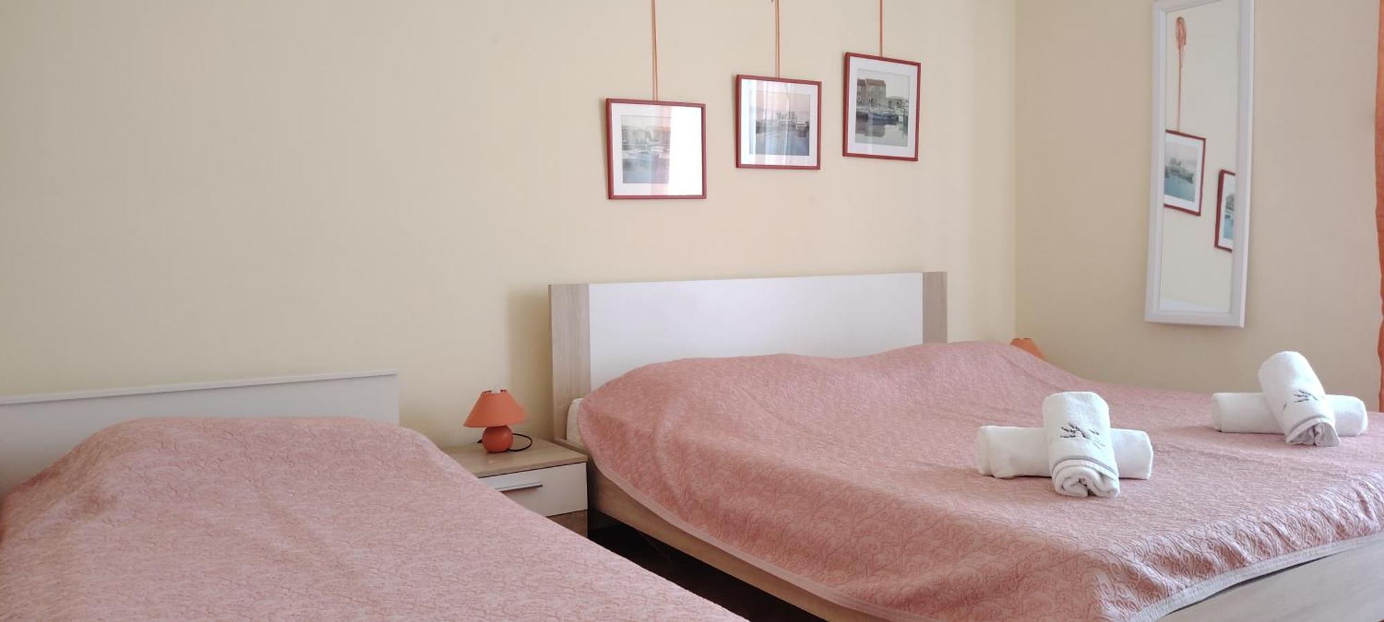 מאלי לוסיניי Apartments Mara מראה חיצוני תמונה